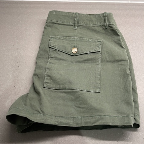 Banana Republic Shorts - Picture 6 of 7